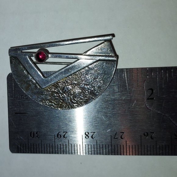 Modernist/Japanese Half Moon Handmade sterling Brooch with Garnet - Picture 5 of 12